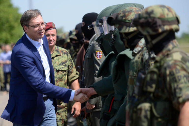 Kërcënon Vuçiq: Po vazhdojmë luftën për Kosovën në të gjitha frontet
