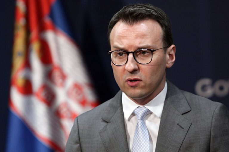 Petkoviqi i reagon Sveçlës: E quan “ekstremist”