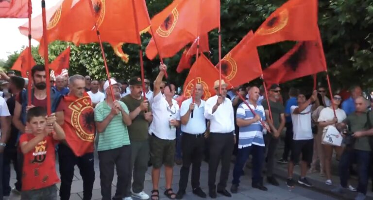 Me thirrje kundër Kurtit, Kusarit dhe Sveçlës fillon protesta e veteranëve