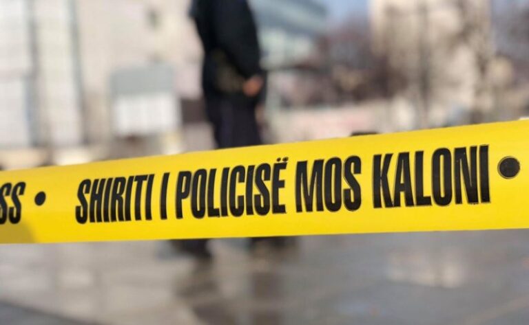 Bie nga ndërtesa, vdes një punëtor në Fushë Kosovë