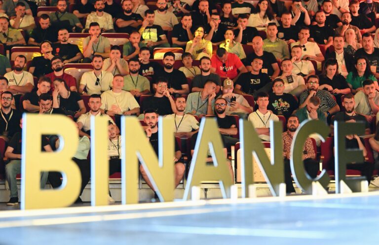 Binance Prishtina Meetup: Mbi 700 entuziastë të kriptos festojnë suksesin e madh të rritjes dhe potencialin e Kosovës si “hub” rajonal
